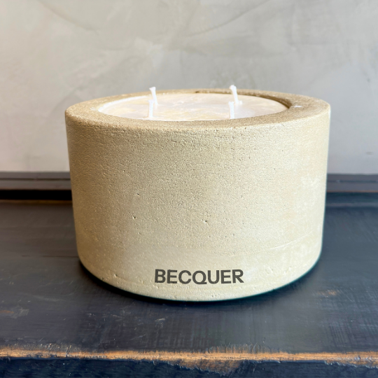 Stone Candle | Vela Premium de 1kg em Cachepot de Cimento